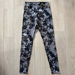 Nike Monochrome Camo Leggings Women’s Size Small